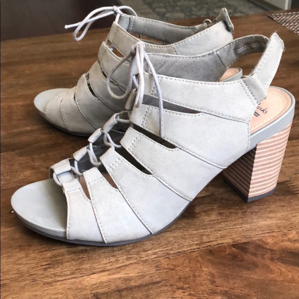 Clarks Grey Femmes Heel Sandals - Soft Cushion